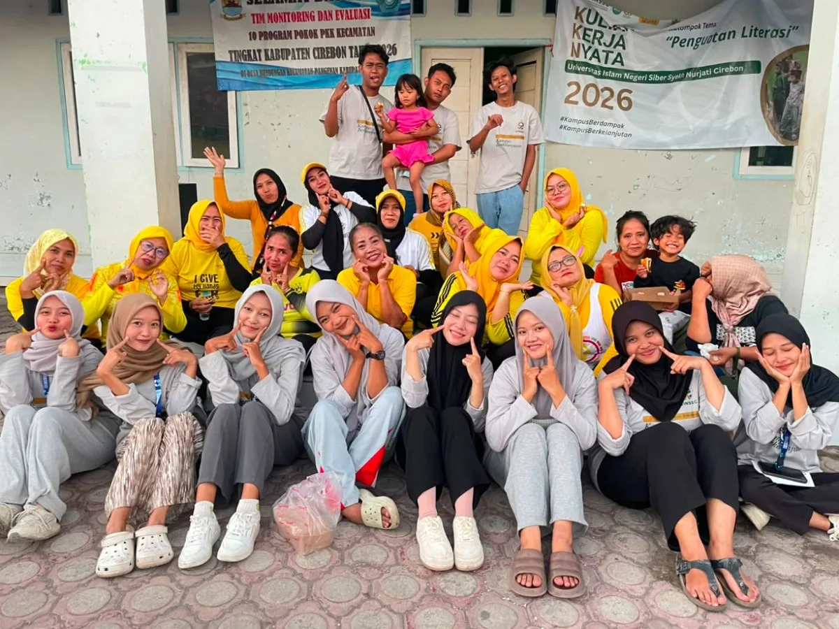 Senam Sehat Bersama Ibu-Ibu PKK dan Mahasiswa KKN UIN SSC Kelompok 74